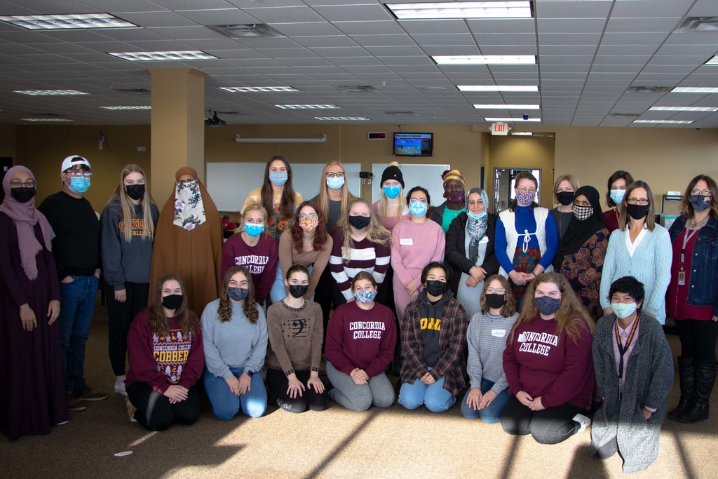Group photo of Concordia students and MAPS students