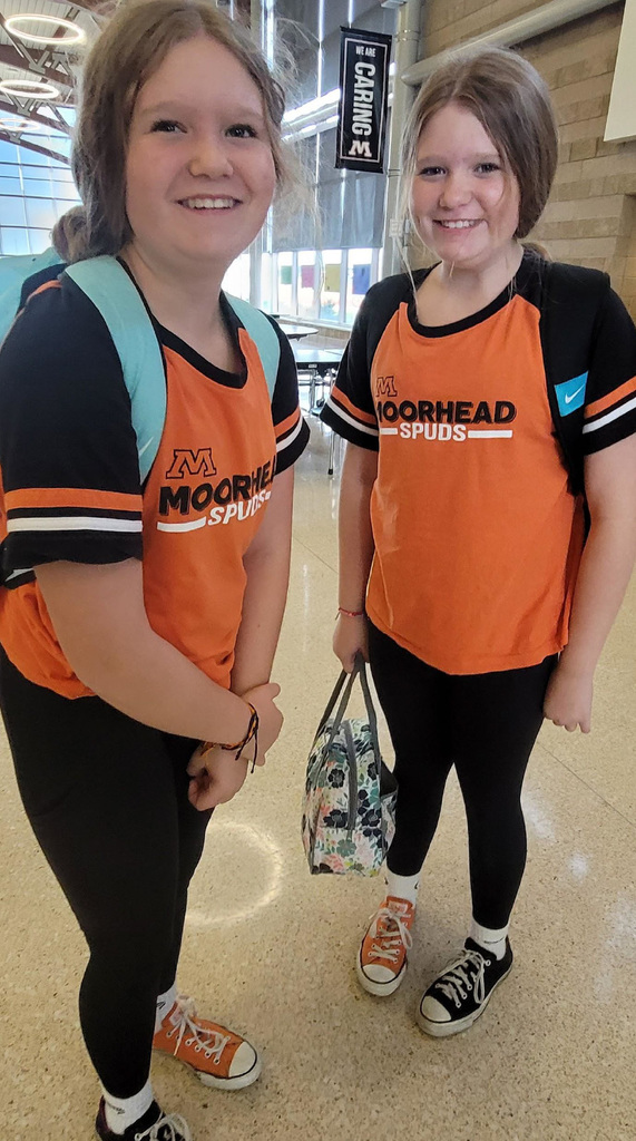 Twins at Horizon in matching Spud outfits