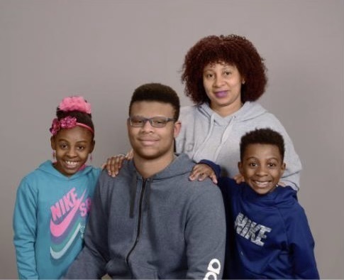 Elinneus Davis pictured with his family.